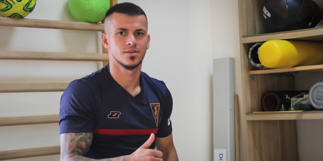 25-letni Austriak Srdan Spiridonović przechodzi testy medyczne przed transferem do szczecińskiego klubu.