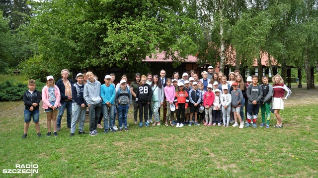 Wakacje Kresowe w Zachodniopomorskiem dobiegły końca. Prawie 40-osobowa grupa polskich dzieci z Wileńszczyzny, która wypoczywała w regionie wyjechała rano autokarem ze Szczecina.