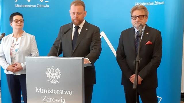 Leki, których dotychczas brakowało, np. te na schorzenia tarczycy, są już w Polsce - zapewnia minister zdrowia.