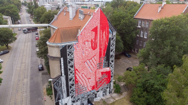 Wielki statek w budowie. Taki mural zagościł na Pomorzanach [WIDEO, ZDJĘCIA]