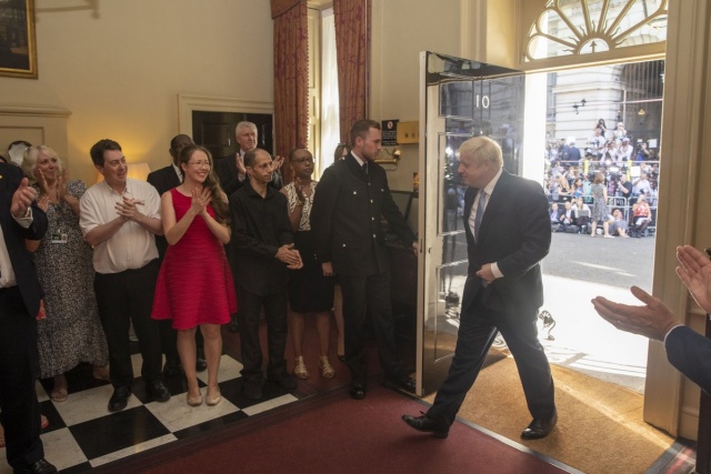 Boris Johnson, nowy premier Wielkiej Brytanii, powiedział, że Wielka Brytania opuści Unię Europejską 31 października. Premier Johnson na Downing Street wygłosił pierwsze przemówienie po objęciu urzędu.