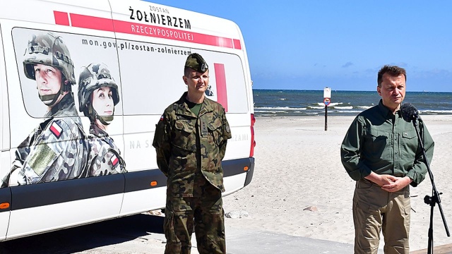W wojsku są wakaty, ale kampania Zostań Żołnierzem Rzeczypospolitej przynosi efekty - mówili goście programu Radio Szczecin na Wieczór.