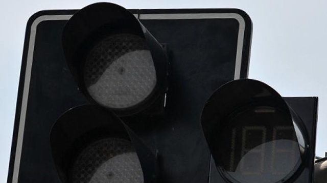 Nie działa sygnalizacja świetlna na skrzyżowaniu Malczewskiego z aleją Wyzwolenia w Szczecinie.