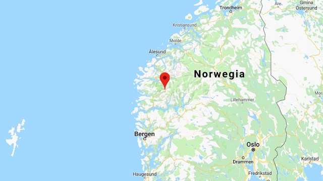 Ulewy i burze spowodowały lokalne podtopienia i osunięcia ziemi w kilku miejscach zachodniej części Norwegii. Służby ratownicze ewakuowały ponad 150 osób, 30 jest wciąż poszukiwanych.