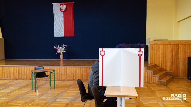 Państwowa Komisja Wyborcza na popołudniowym posiedzeniu zajmie się opiniowaniem projektu postanowienia prezydenta Andrzeja Dudy w sprawie zarządzenia wyborów do Sejmu i Senatu.