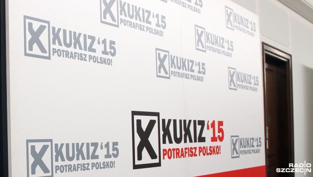 Paweł Kukiz chce w ten sposób przetrwać - mówili goście audycji Radio Szczecin na Wieczór. To komentarze po podpisaniu porozumienia programowego pomiędzy stowarzyszeniem Kukiz03915 i Polskim Stronnictwem Ludowym.