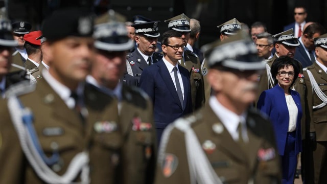Premier Mateusz Morawiecki zapowiedział przed defiladą z okazji Święta Wojska Polskiego w Katowicach dalsze unowocześnianie polskiej armii.
