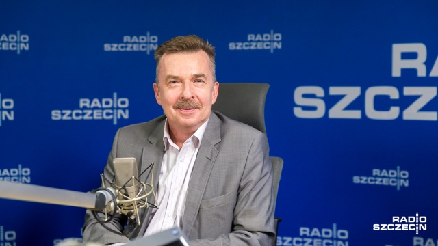 Szef SLD w regionie Dariusz Wieczorek jedynką listy wyborczej Lewicy w Szczecinie, Małgorzata Prokop-Paczkowska z Wiosny w Koszalinie. Lewica zaprezentowała w niedzielę swoje jedynki do Sejmu.
