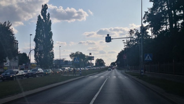 Po zderzeniu się samochodów na placu Szyrockiego korek na Mieszka I w stronę Piastów sięgał niemal Białowieskiej.