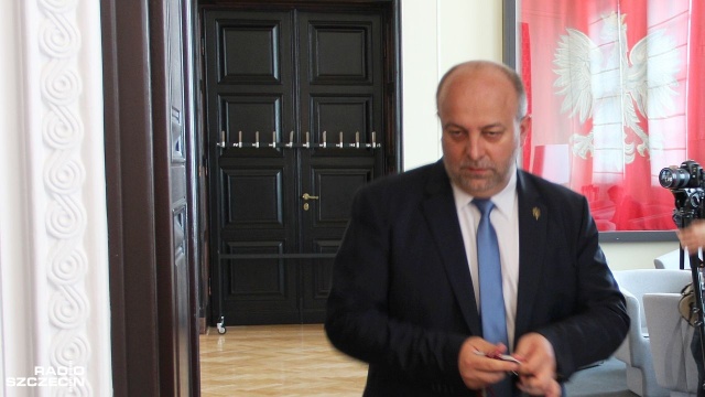 Podanie się wiceministra sprawiedliwości do dymisji było właściwą decyzją - ocenia wicepremier Jarosław Gowin. We wtorek rezygnację Łukasza Piebiaka przyjął premier.