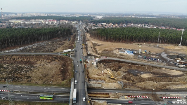 Ponad cztery miesiące wynoszą już opóźnienia w remoncie Węzła Kijewo. Wykonawca - spółka Energopol Szczecin - praktycznie wstrzymała tam prace.