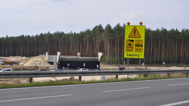 Trwa przebudowa trasy S3 między Węzłem Rzęśnica, a rozjazdem na S6 w kierunku Koszalina.