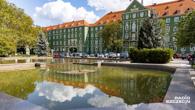 039039Bartłomiejka039039, czyli fontanna znajdująca się za budynkiem Urzędu Miasta przy szczecińskich Jasnych Błoniach, przez kilka dni będzie nieczynna. To dlatego, że wymaga prac konserwatorskich i czyszczenia.