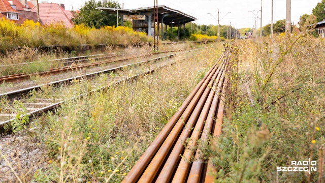 We wrześniu rozpoczną się prace ziemne na odcinku Szczecińskiej Kolei Metropolitalnej pomiędzy Skolwinem a Policami. Chodzi o położenie nowego toru, bo obecnie tylko jeden nadaje się do eksploatacji.