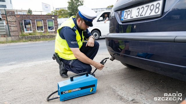 W całym kraju trwa policyjna akcja Smog, również w Szczecinie. Funkcjonariusze sprawdzają, czy samochody nie przekraczają norm emisji spalin oraz robią przeglądy techniczne.