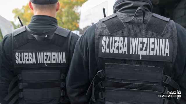 Trwają poszukiwania więźnia, który uciekł ze szpitala na szczecińskich Pomorzanach. Przechodził tam zabieg, któremu nie mógł poddać się w areszcie.