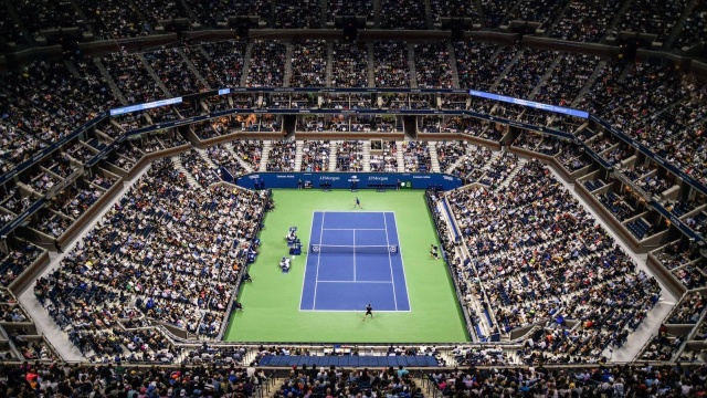 Łukasz Kubot i Marcelo Melo awansowali do drugiej rundy debla podczas wielkoszlemowego tenisowego turnieju US Open.