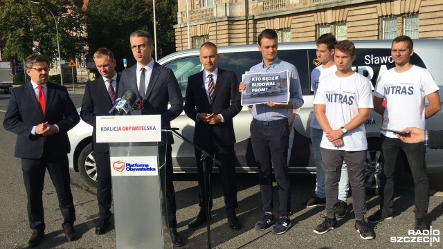 Człowiek katastrofa - tak o ministrze gospodarki morskiej i żeglugi śródlądowej Marku Gróbarczyku, mówił w czwartek Sławomir Nitras, poseł Koalicji Obywatelskiej.