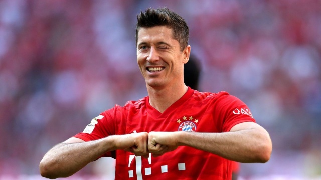 Kapitan reprezentacji Polski Robert Lewandowski znalazł się na liście 55 zawodników nominowanych do jedenastki roku Międzynarodowej Federacji Piłkarskiej i Międzynarodowej Federacji Piłkarzy Zawodowych.
