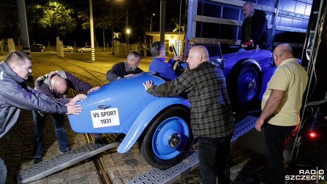 Sześć zabytkowych samochodów marki Stoewer trafiło do szczecińskiego Muzeum Techniki i Komunikacji. To pierwsza część kolekcji liczącej ponad tysiąc eksponatów, którą kupiło miasto.