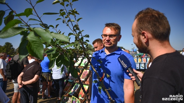 Największa impreza rolnicza na Pomorzu Zachodnim oficjalnie otwarta. Ponad 400 wystawców i 800 stoisk. Tak prezentuje się 32. edycja targów rolnych w Barzkowicach.