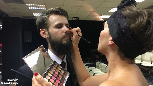 17. Międzynarodowy Festiwal Teatralny Pro Contra trwa w Szczecinie. W konkursie, gdzie o nagrodzie decydują widzowie, zaprezentowanych zostanie łącznie 11 spektakli z Polski, Rumunii, Iranu i Maroka oraz kolektywu kubańsko-amerykańskiego.