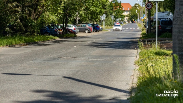 We wtorek rozpoczyna się przebudowa ulicy Grota-Roweckiego w Szczecinie - obejmie m.in. przebudowę drogi i kładki dla pieszych.