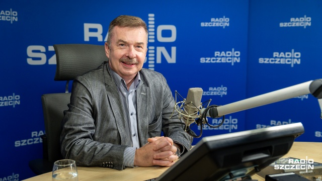 Wprowadzenie związków partnerskich jest oczywistą oczywistością - mówił w Rozmowie pod krawatem Dariusz Wieczorek, jedynka listy Sojuszu Lewicy Demokratycznej w nadchodzących wyborach. Dodawał, że nie przeszkadza mu nazywanie ich małżeństwem.