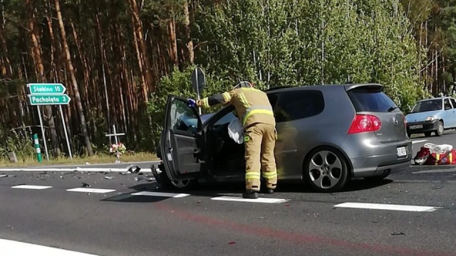 Trzy osoby ranne w wypadku na drodze krajowej nr 31.