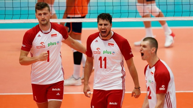 Polscy siatkarze wygrali w trwających mistrzostwach Europy z reprezentacją gospodarzy Holandią 3:0 (25:19, 25:18, 25:19).