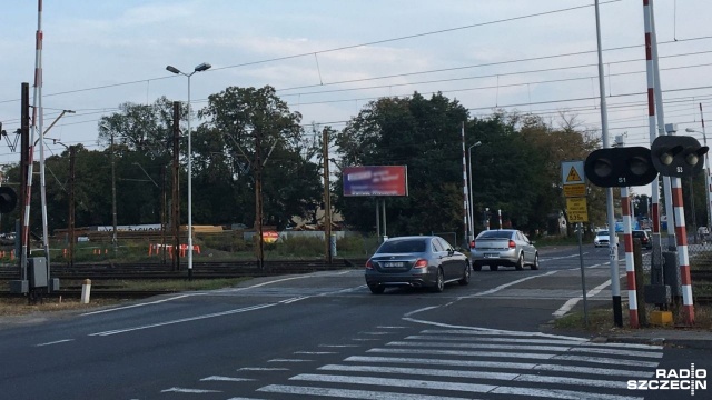 140 mln złotych - według wstępnych szacunków - ma kosztować budowa wiaduktów nad torami na ulicy Pomorskiej w Dąbiu i Jagiellońskiej. Czy znajdą się na to pieniądze - to jednak rozstrzygnie się najwcześniej w przyszłym roku.