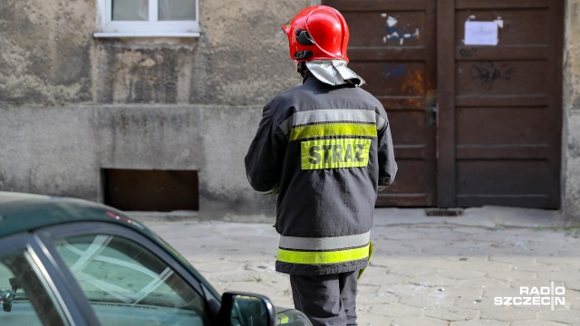 Nietypową interwencję przeprowadzili kołobrzescy strażacy. O pomoc poprosił ich 54-letni mężczyzna, który najpierw założył sobie na prącie pięć metalowych pierścieni, a następnie nie mógł ich zdjąć.
