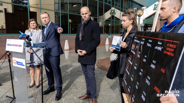 Poseł PO wieszczy upadek polskiej przedsiębiorczości: Trzeba grzmieć, bo reforma, którą po cichu wprowadza PiS jest bardzo niebezpieczna - twierdzi Sławomir Nitras.