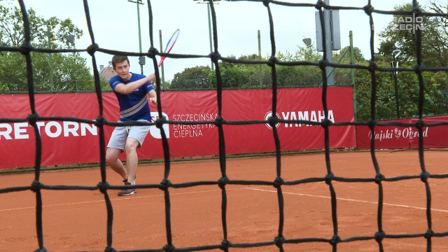 Gem, set, mecz to lekcje tenisa, które organizujemy razem ze Szczecińskim Klubem Tenisowym.