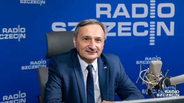 Część nauczycieli chciałaby zapomnieć o strajku, nie chcą go także rodzice. Takie wrażenia ma wiceminister oświaty Maciej Kopeć.