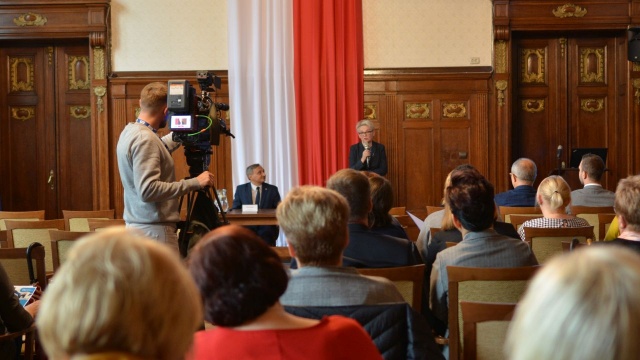 Trzy miliony cyfrowych publikacji dostępnych już w platformie Academica.