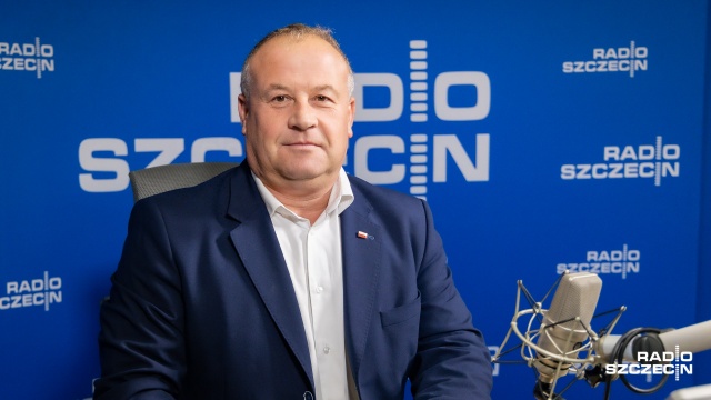 Zajmuje się tym, o co proszą go wyborcy - mówił w Rozmowie pod krawatem poseł PiS Artur Szałabawka pytany o niektóre składane przez niego w sejmie interpelacje.