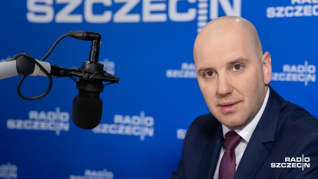Obietnice Koalicji Obywatelskiej są niemożliwe do zrealizowania - mówił, w Popołudniowej Przeplatance Radia Szczecin, wiceminister zdrowia Sławomir Gadomski.
