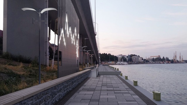 Polska Żegluga Morska przedstawiła w czwartek koncepcję modernizacji nabrzeża przy Wałach Chrobrego.