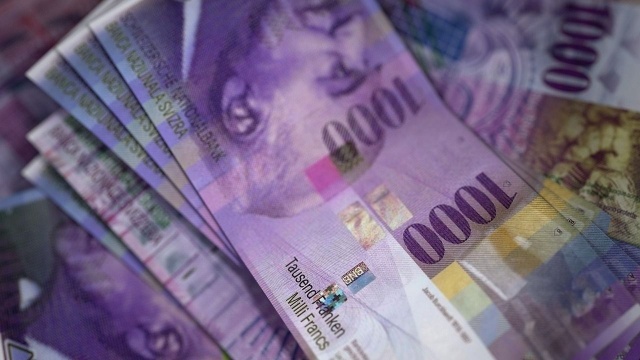 Sądy krajowe będą musiały uwzględniać orzeczenie Europejskiego Trybunału Sprawiedliwości, a to otwiera furtkę do walki na drodze sądowej innym kredytobiorcom - w ten sposób wyrok TSUE, w sprawie kredytów we frankach, komentowali goście audycji Radio Szczecin na Wieczór.