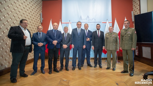 Dowódcę - pułkownika Grzegorza Kaliciaka przedstawił w czwartek na konferencji prasowej wojewoda Tomasz Hinc.