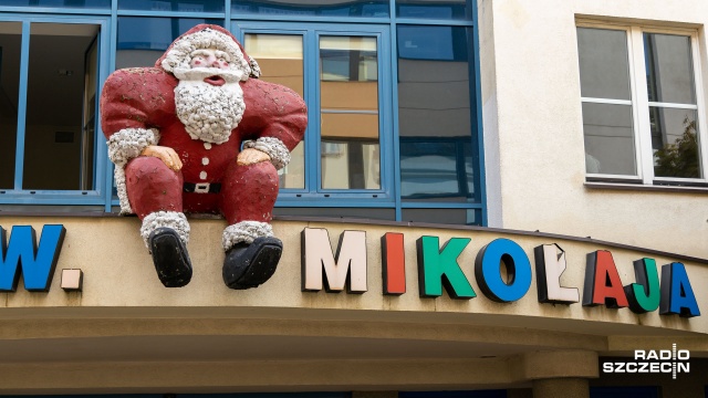Chodzi o symbol oddziału szpitala przy Unii Lubelskiej. Stowarzyszenie Rodziców Dzieci Chorych na Białaczkę i Inne Choroby Nowotworowe, które prowadzi oddział od 3 lat szukało firmy, która stworzy nową rzeźbę, bo stara jest już zniszczona.