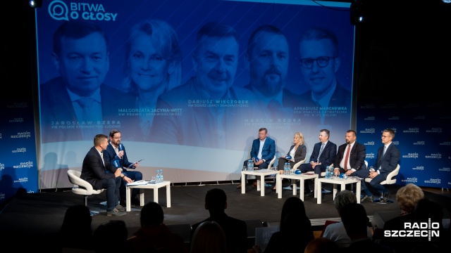 Pięciu kandydatów, pięć różnych ugrupowań - w studiu S-1 Radia Szczecin trwa Bitwa o głosy, czyli debata wyborcza kandydatów do parlamentu.