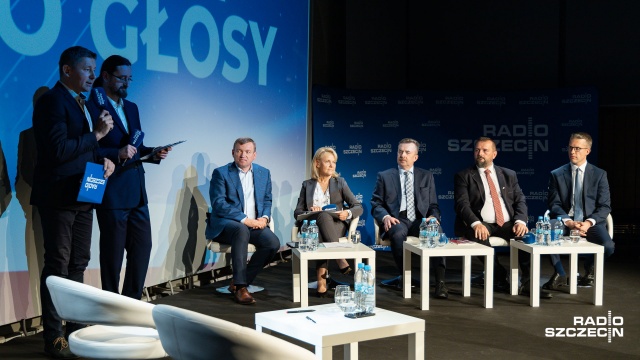Oprócz odpowiedzi na pytania prowadzących - kandydaci na parlamentarzystów zadawali sobie również pytania wzajemne. To podczas Bitwy o głosy, czyli debaty wyborczej, która odbyła się w studiu S-1 Radia Szczecin.