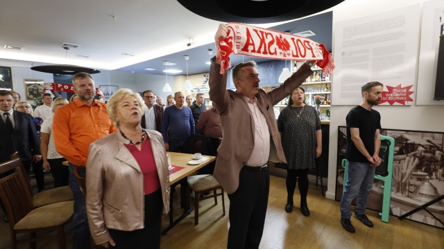 Sukces świętowali działacze Lewicy w Szczecinie. Według sondażu, SLD, partia Razem i Wiosna zdobyły 11,9 procent głosów.