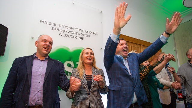 Koalicja Polska - Polskie Stronnictwo Ludowe liczy, że zdobędzie mandat w naszym regionie. W niedzielę w szczecińskiej siedzibie tej partii entuzjastycznie przyjęto wynik, który przekracza 9,6 procent.