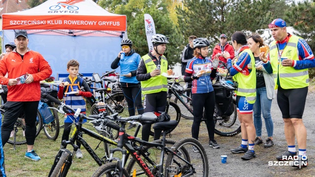 Pierwsza wycieczka była wielkim sukcesem - pod koniec września na starcie zameldowało się prawie 100 rowerzystów.
