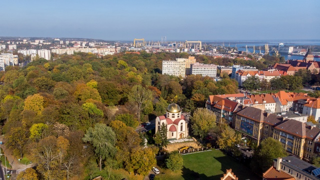 Od głębokiego wykopu tuż przy świątyni rozpoczęła się budowa domu przeznaczonego dla prawosławnej parafii w Szczecinie.
