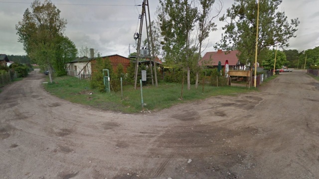 Starostwo Powiatowe w Policach rozstrzygnęło właśnie przetarg na całkowitą wymianę nawierzchni i wykonanie nowych poboczy.