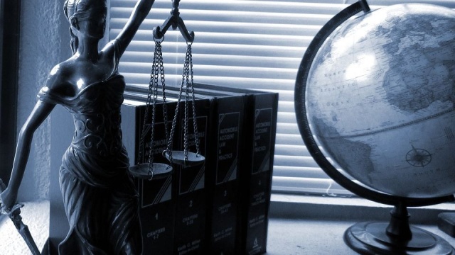 Kradzieże, rozboje, używki, groźby a nawet prostytucja - to przestępstwa i wykroczenia, które coraz częściej popełniane są przez nieletnich.